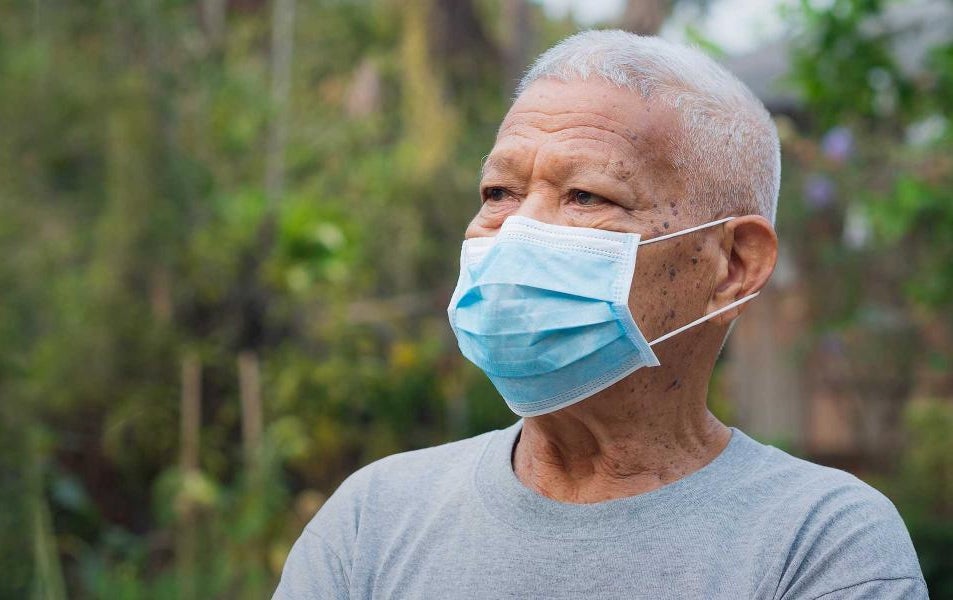 man with n95 mask