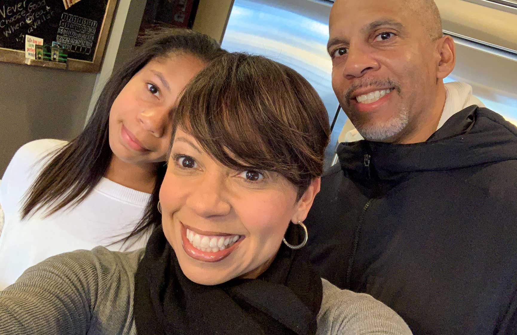 Yolanda Scott and family taking a selfie